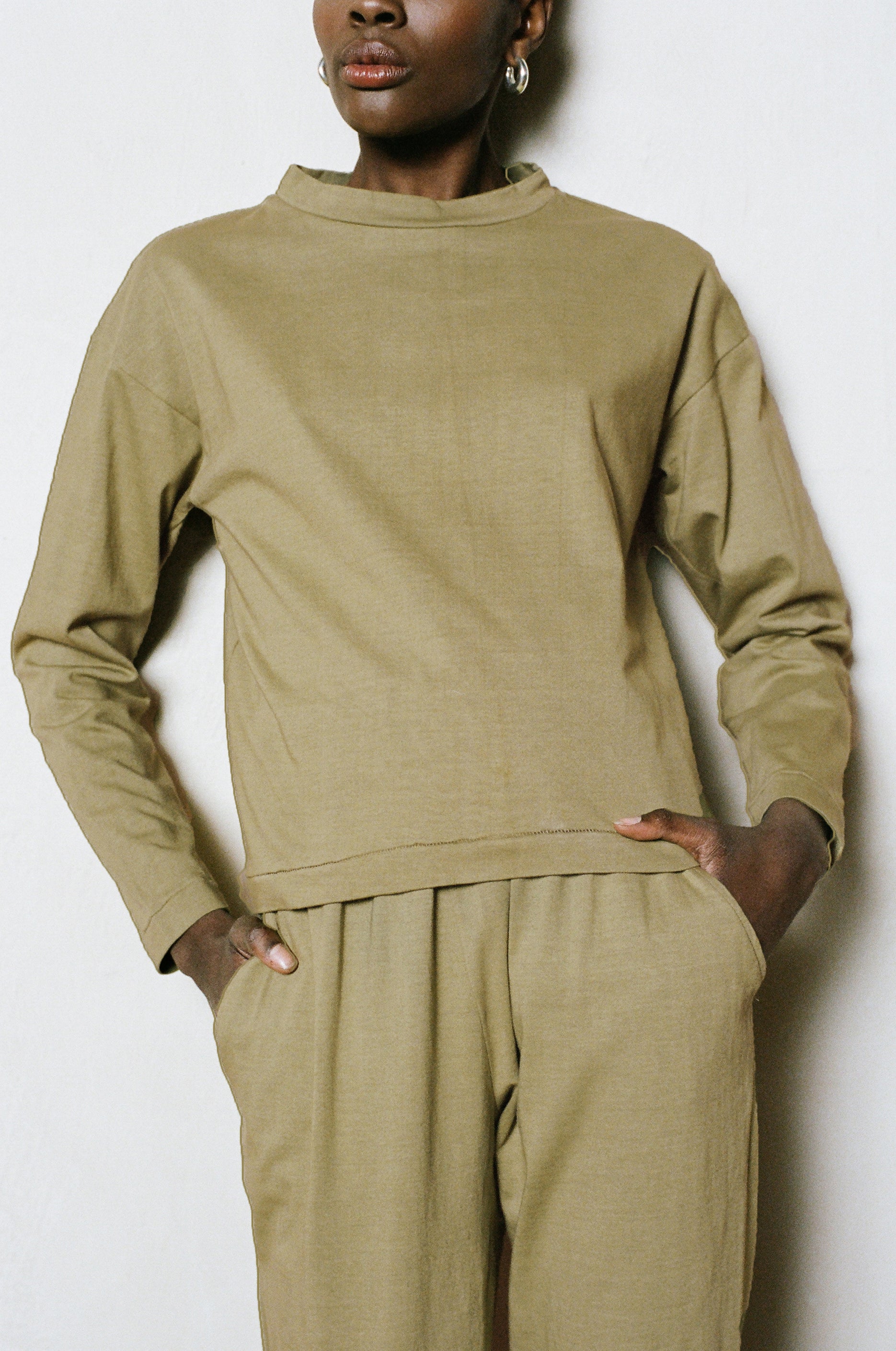 http://www.mariastanley.com/cdn/shop/products/MariaStanleylongsleeveteekhellersweatpantsage07.jpg?v=1650658166